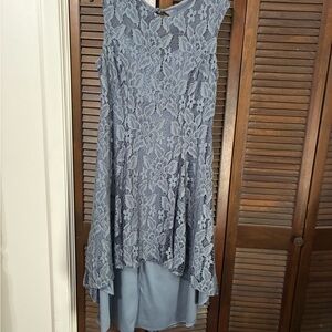 Elegant Lace Sleeveless Dress in Blue